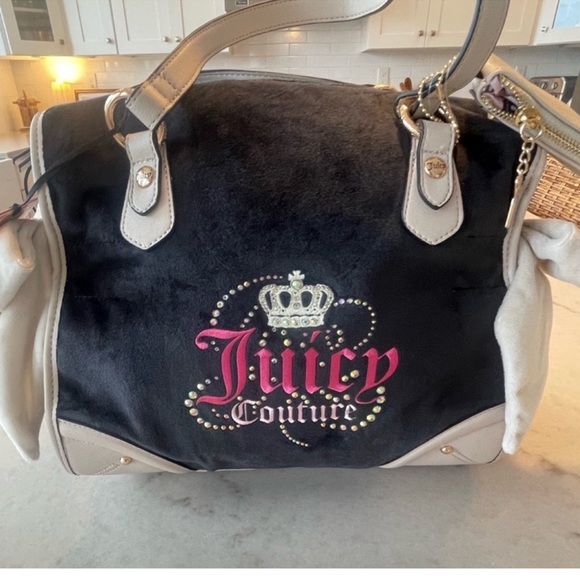 JUICY COUTURE VINTAGE DREAMY TOTE! Black and cream! NWT - Picture 1 of 10